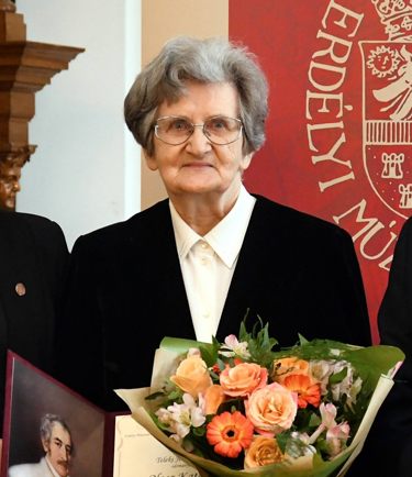 Olosz Katalin kitüntetése