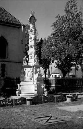 szobor-Szentháromság-Mária